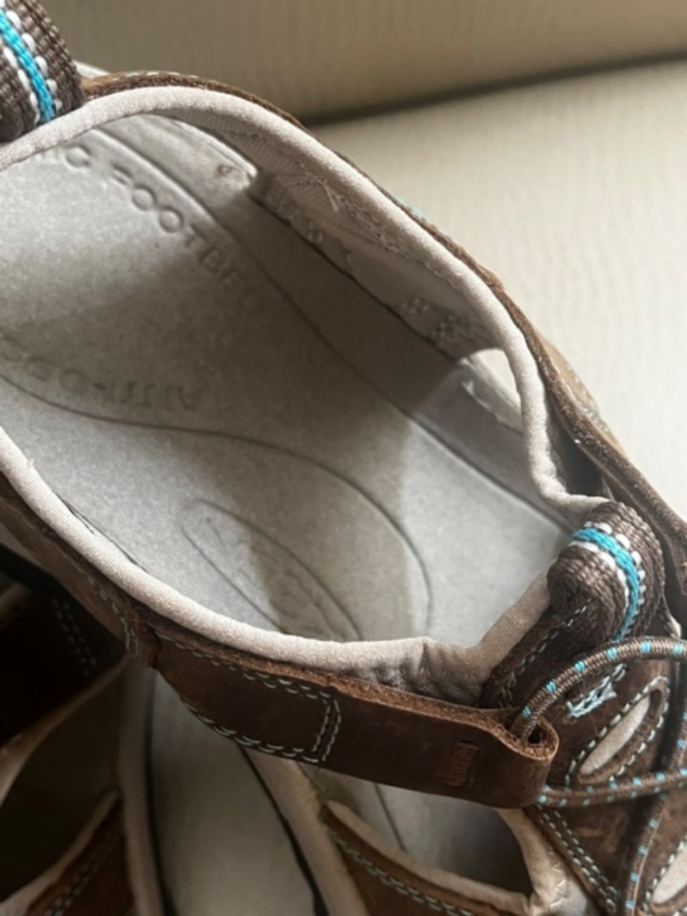 Women's Keen - Venice H2 - Waterproof Hiking Sandals - Brown Leather & Teal - 9 - Picture 9 of 11